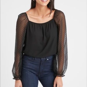 Puff sleeve shirt